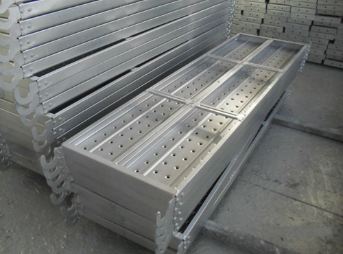 Scaffolding plank